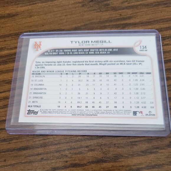 2022 Topps Series 1 Rainbow Foil Tylor Megill #134 New York Mets - Picture 3 of 3